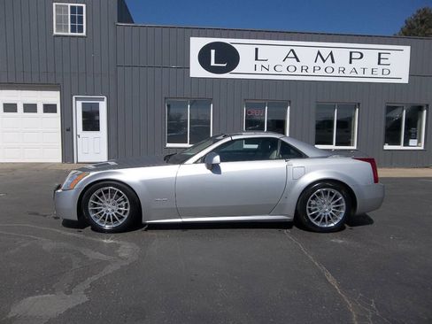 Used 2008 Cadillac XLR image 2