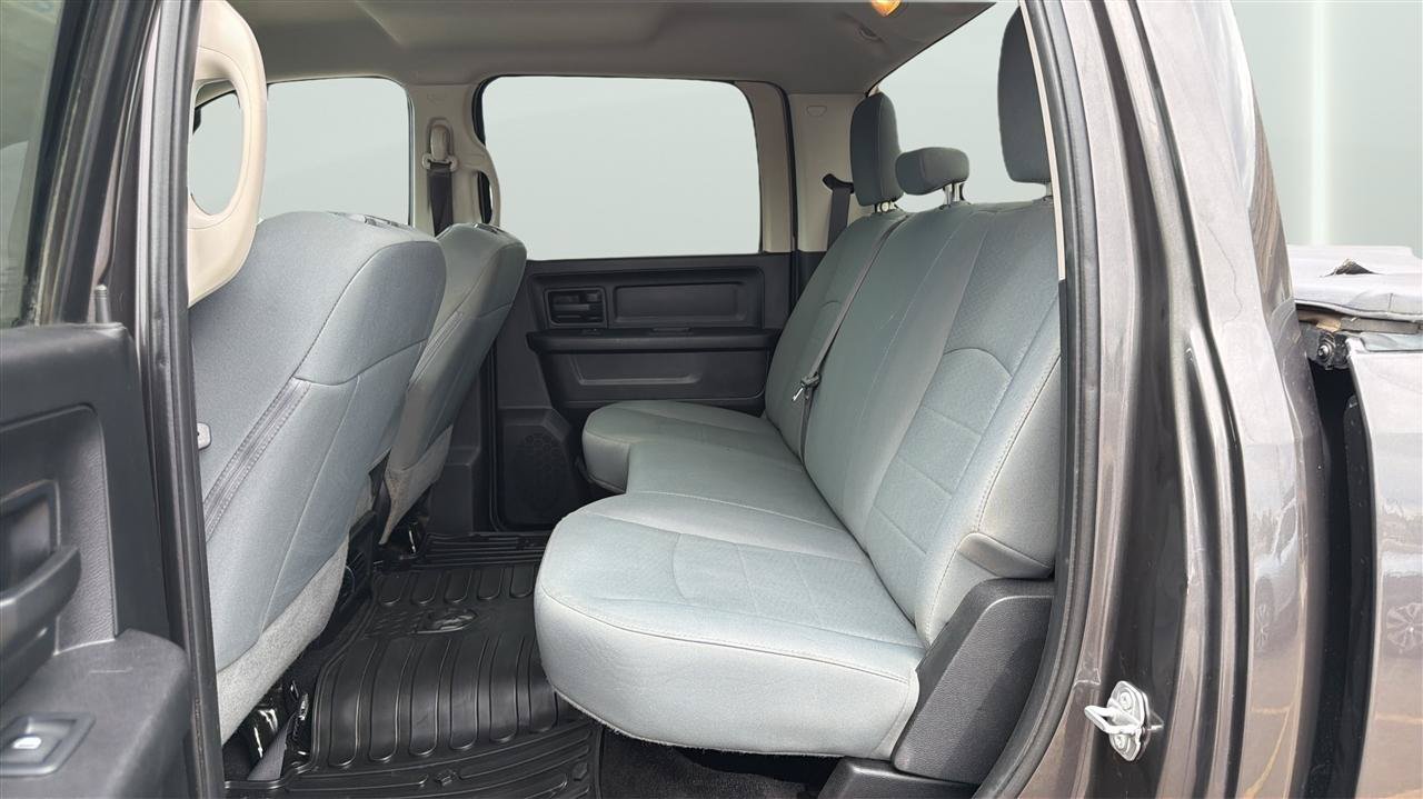 Used 2017 RAM 2500 Tradesman w/ Chrome Appearance Group AWD/4WD image 19