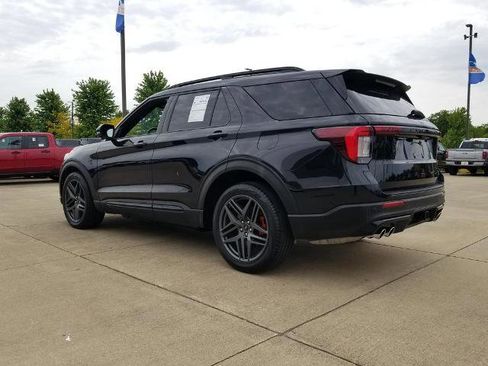 Certified 2025 Ford Explorer ST AWD/4WD image 5