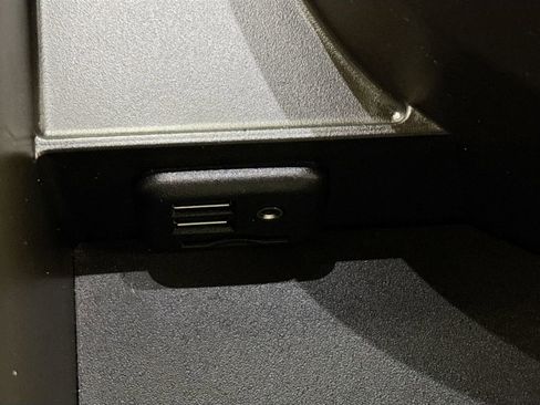 Used 2019 Chevrolet Camaro LT w/ RS Package image 16