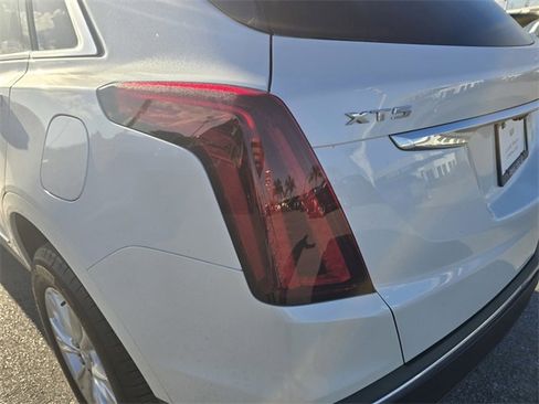 Used 2025 Cadillac XT5 Luxury image 11