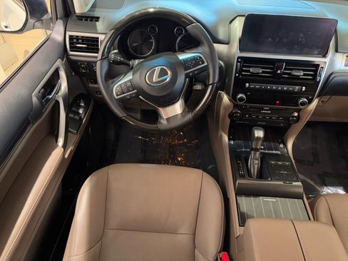 Used 2023 Lexus GX 460 Premium image 15