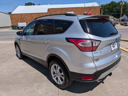 Used 2018 Ford Escape SE AWD/4WD image 8
