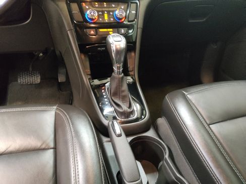 Used 2019 Buick Encore Essence w/ Experience Buick Package FWD image 26