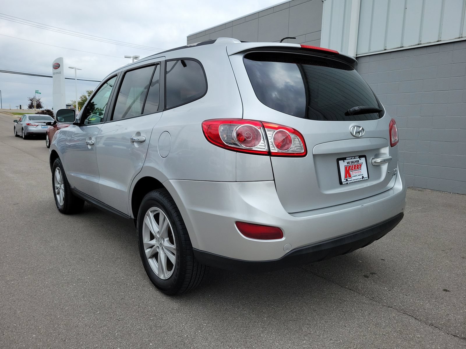 Used 2011 Hyundai Santa Fe Limited FWD image 3