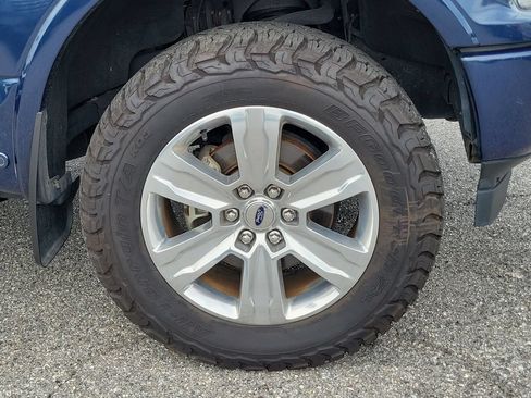 Used 2019 Ford F150 Platinum w/ Equipment Group 701A Luxury AWD/4WD image 5