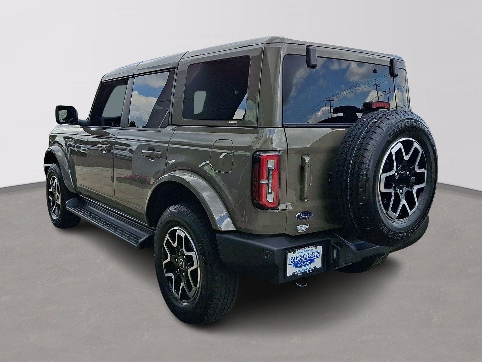 Used 2025 Ford Bronco Outer Banks AWD/4WD image 4