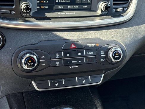 Used 2017 Kia Sorento EX w/ EX V6 Premium Package image 21