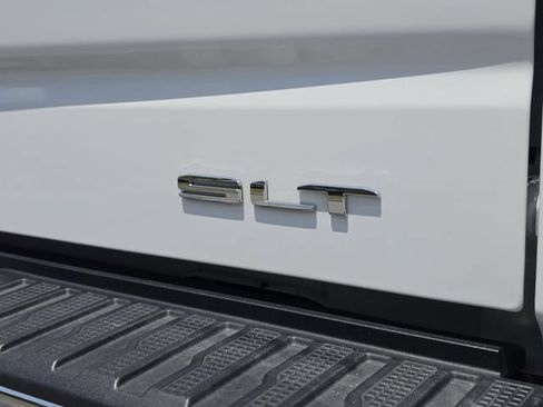 Used 2025 GMC Sierra 1500 SLT AWD/4WD image 12