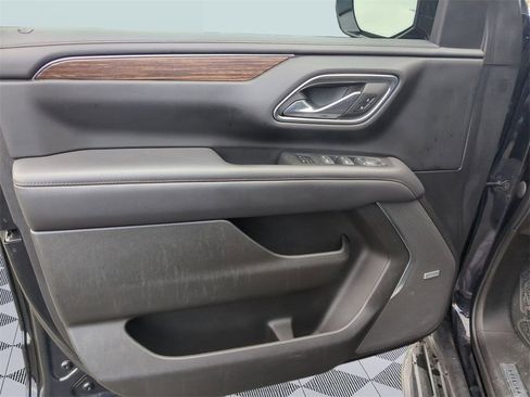 Used 2023 Chevrolet Suburban High Country image 10