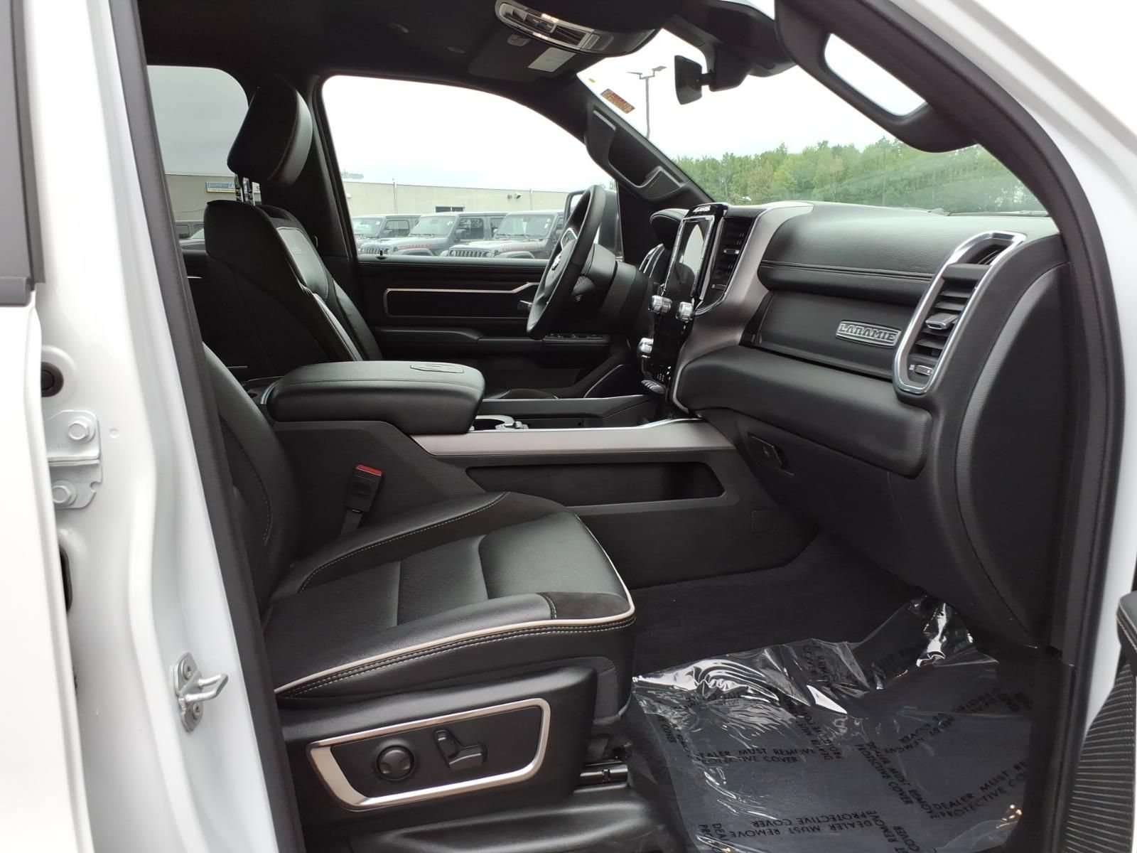 Used 2026 RAM 1500 Laramie AWD/4WD image 19