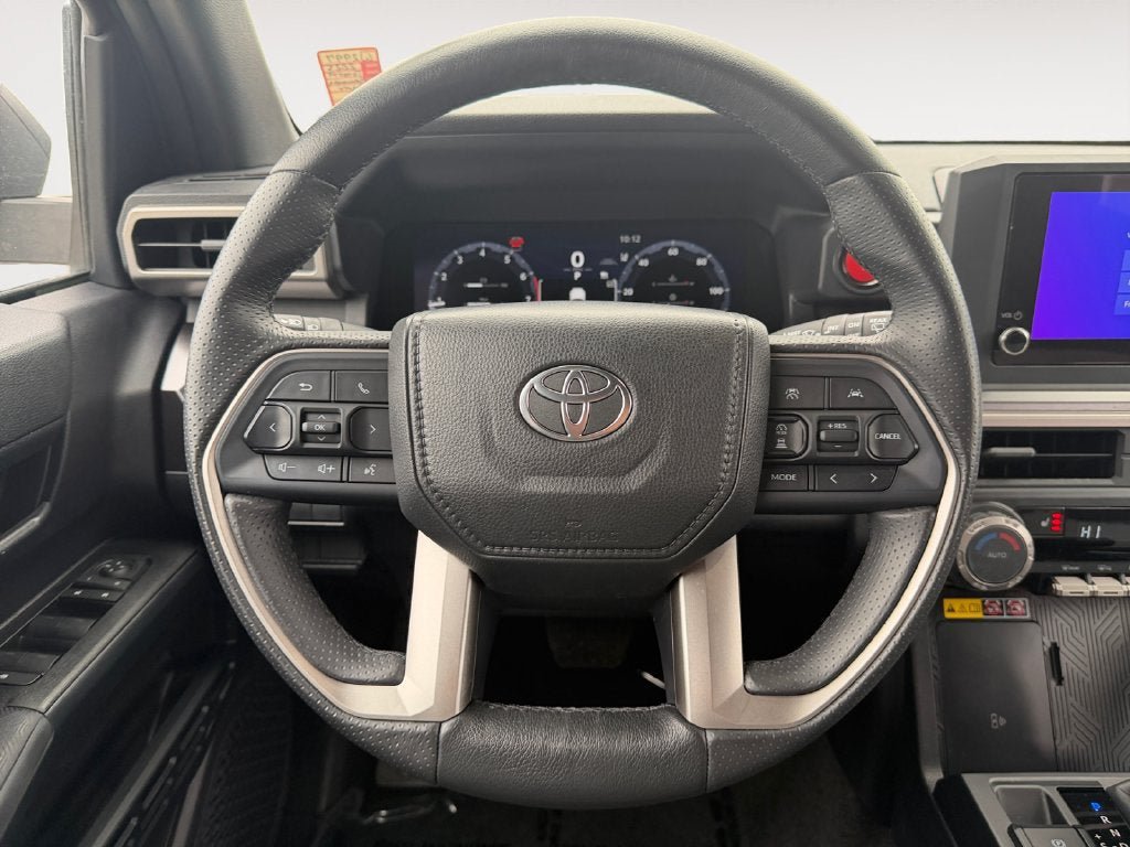 Used 2025 Toyota 4Runner TRD Off-Road AWD/4WD image 13