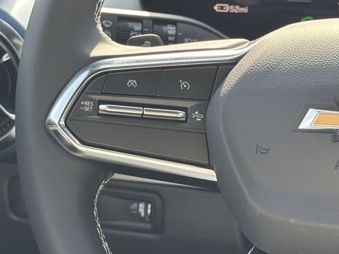 New 2026 Chevrolet Equinox EV LT image 25