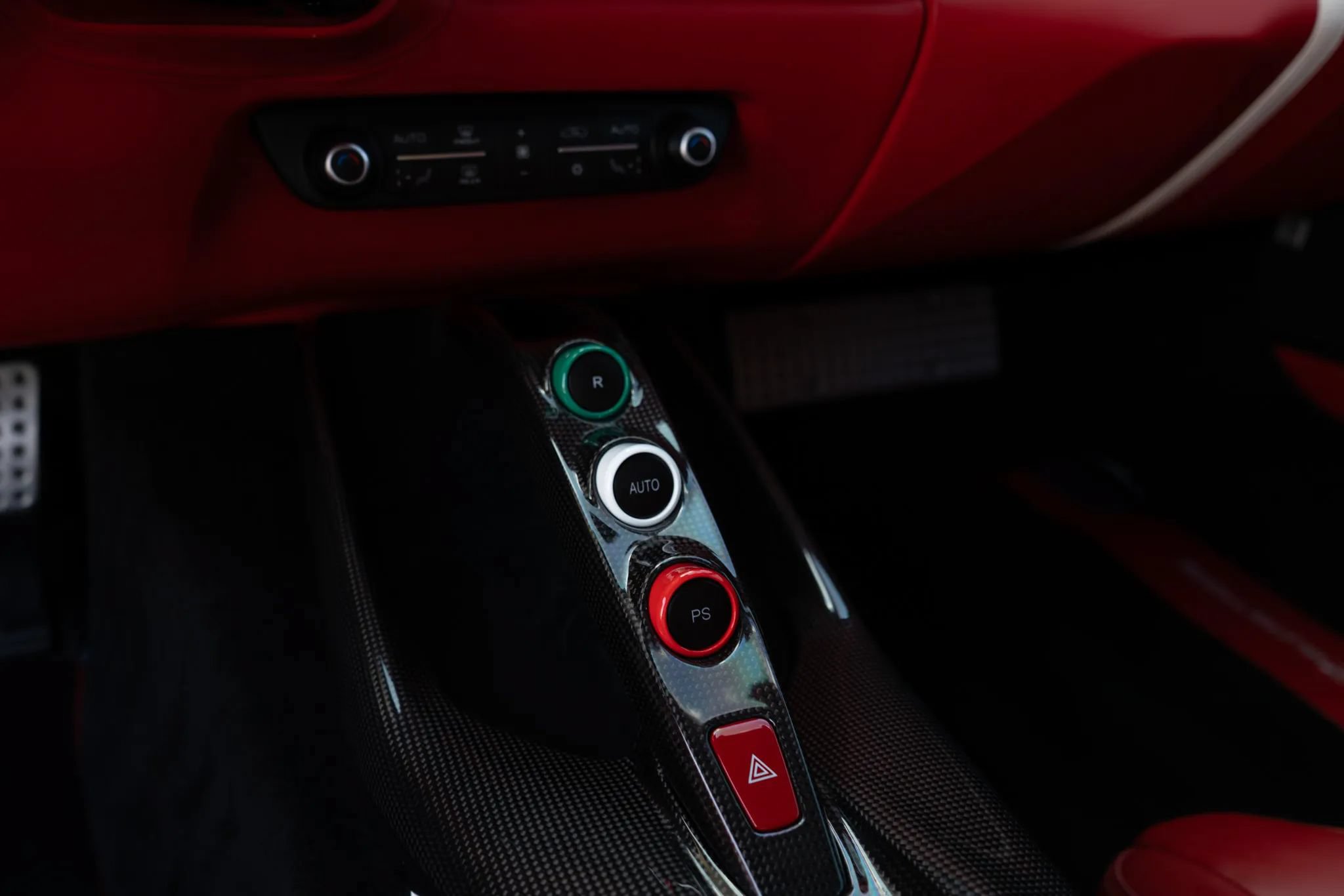 Used 2020 Ferrari 812 Superfast RWD image 64