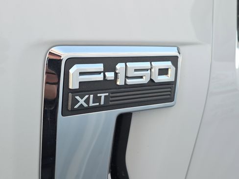 Used 2023 Ford F150 XLT w/ Trailer Tow Package image 4