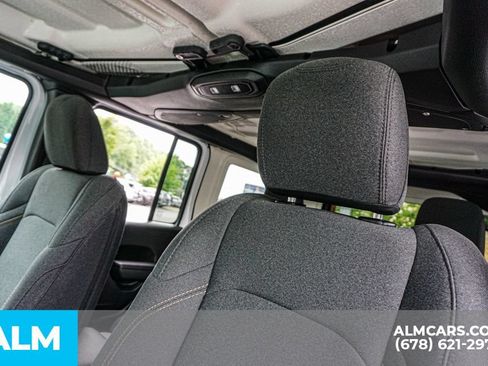 Used 2025 Jeep Wrangler Unlimited Sport AWD/4WD image 18