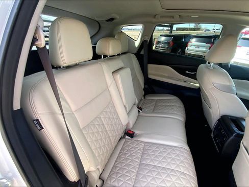 Used 2023 Nissan Murano Platinum w/ Cargo Package image 19