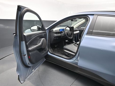Certified 2024 Ford Mustang Mach-E Select RWD image 9