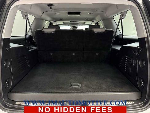 Used 2018 Chevrolet Suburban LT AWD/4WD image 18