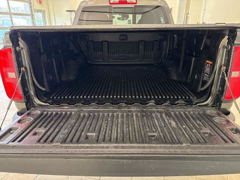 Used 2018 Chevrolet Colorado LT w/ LT Convenience Package AWD/4WD image 6