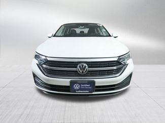 Certified 2022 Volkswagen Jetta SE w/ Panoramic Sunroof Package video 2