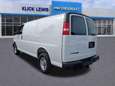 New 2025 Chevrolet Express 3500 WT Van w/ Driver Convenience Package image 6
