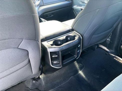 Used 2022 RAM 1500 Big Horn AWD/4WD image 28