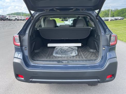 Certified 2024 Subaru Outback Premium AWD/4WD image 5