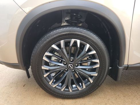 Certified 2025 Nissan Rogue SL w/ Tech Package image 32