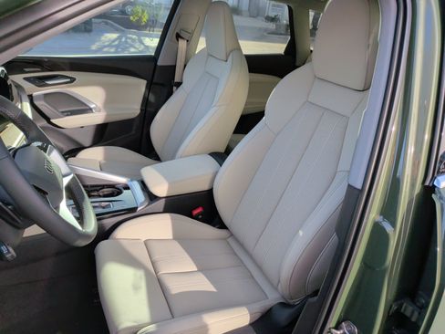 New 2025 Audi Q5 Prestige image 16