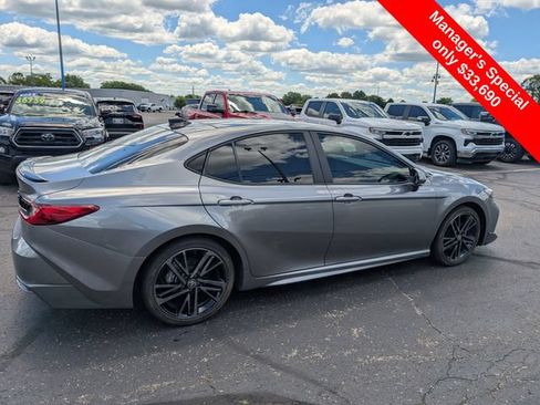 Used 2025 Toyota Camry XSE FWD image 9