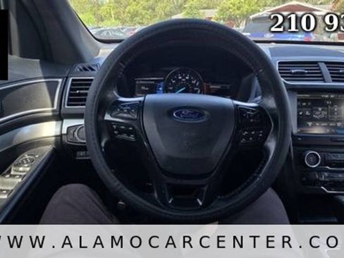 Used 2016 Ford Explorer XLT w/ Equipment Group 202A FWD image 38