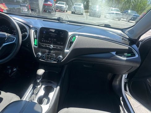 Used 2023 Chevrolet Malibu LT FWD image 7