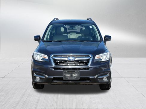 Used 2017 Subaru Forester 2.5i Limited image 2