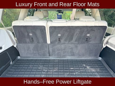 Used 2023 Jeep Wagoneer Series III w/ Premium Group I AWD/4WD image 31