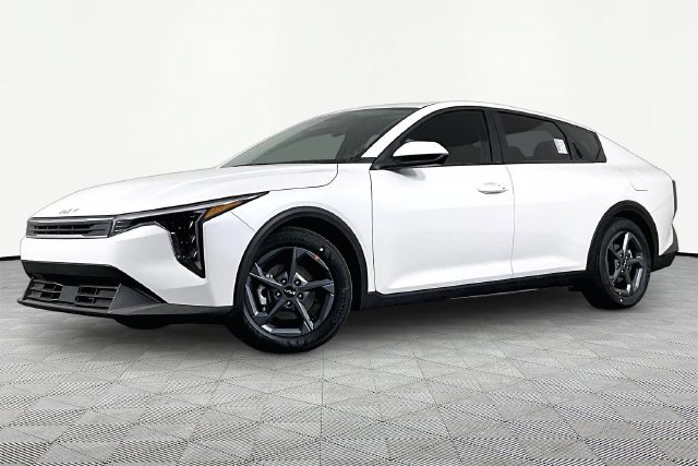 New 2026 Kia K4 FWD image 1