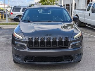 Used 2017 Jeep Cherokee Sport video 2