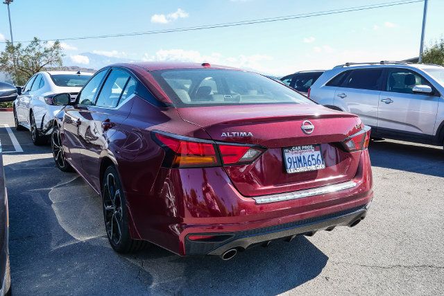 Used 2023 Nissan Altima 2.5 SR FWD image 12