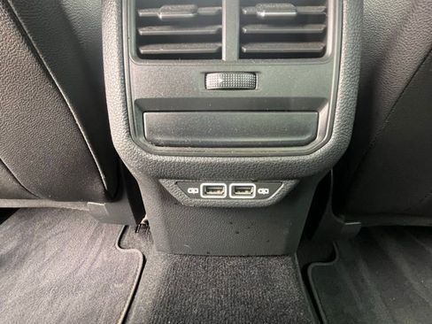 Used 2022 Volkswagen Passat 2.0T SE FWD image 16