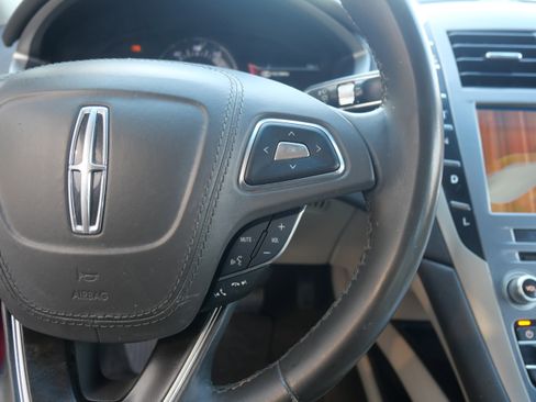 Used 2018 Lincoln MKZ Reserve image 23