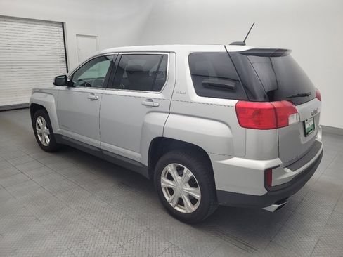 Used 2017 GMC Terrain SLE AWD/4WD image 3