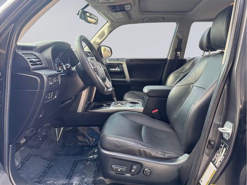 Used 2017 Toyota 4Runner Limited image 11