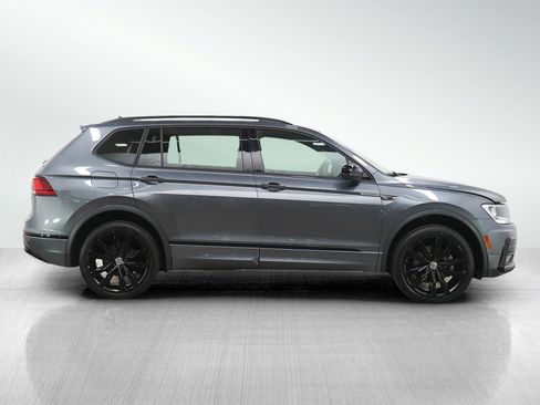 Used 2020 Volkswagen Tiguan SE R-Line image 6