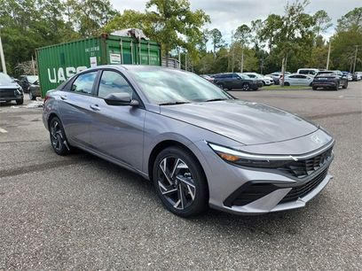 New 2025 Hyundai Elantra SEL
