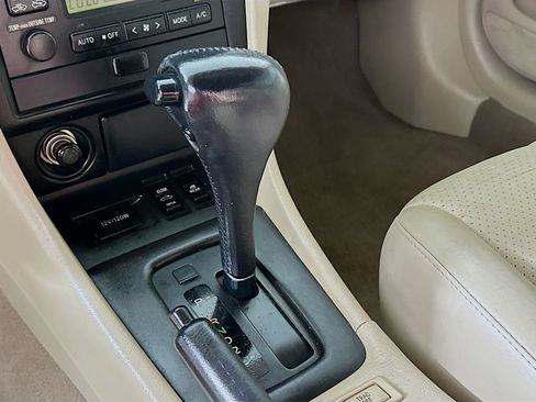 Used 2001 Toyota Solara SE FWD image 22