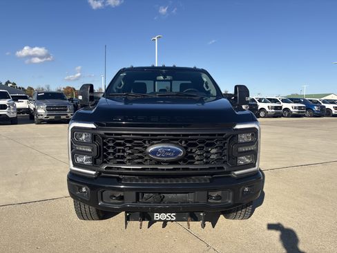 Used 2023 Ford F350 XLT w/ XLT Premium Package image 2