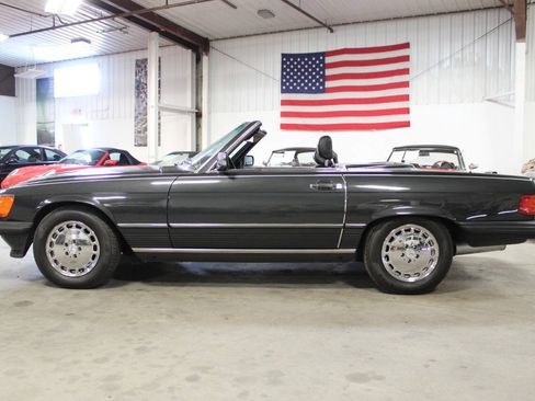 Used 1988 Mercedes-Benz 560 SL image 31