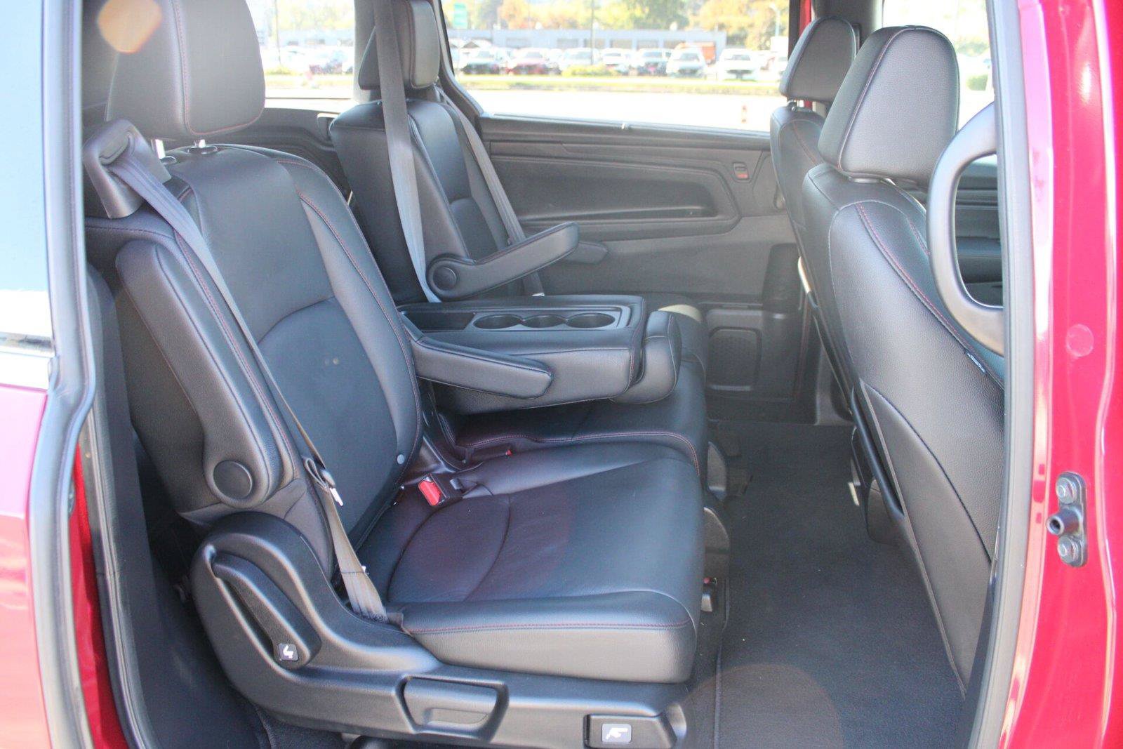 Used 2025 Honda Odyssey Sport-L image 12