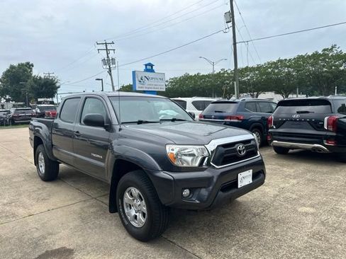 Used 2013 Toyota Tacoma 4x4 Double Cab w/ TRD Off-Road Pkg image 3