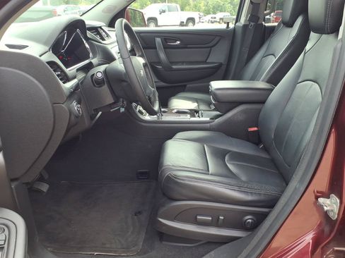 Used 2017 Chevrolet Traverse LT FWD image 11